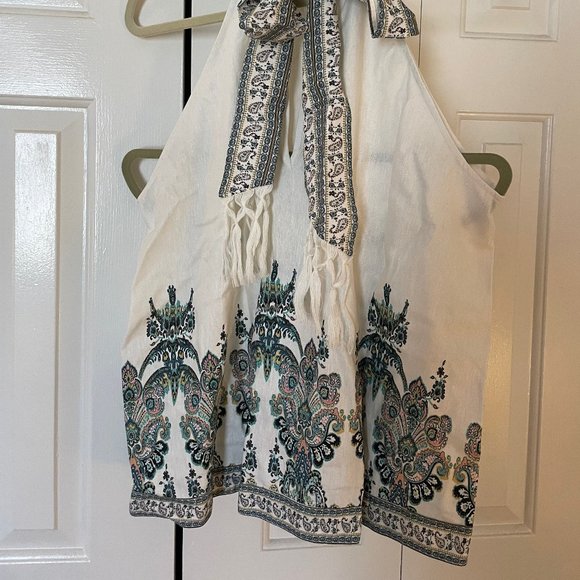 Venus Women's Sleeveless Top Ivory with Pattern Button and Tie - Picture 4 of 5